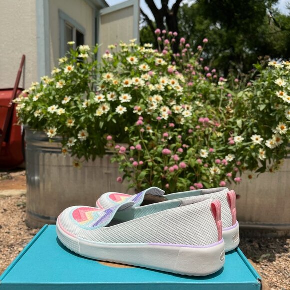 NWOTs Bzees® March On Moc slip-ons with Rainbow Zigzag Design - Picture 8 of 10